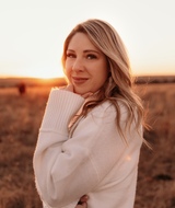 Book an Appointment with Brittney Lundberg at Salt & Solace