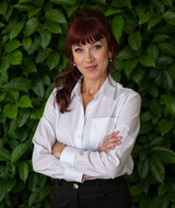 Book an Appointment with Jewelz Moyer at Rincon Chiropractic - San Francisco