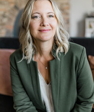 Book an Appointment with Dr. ShaRhae Matousek for Chiropractic